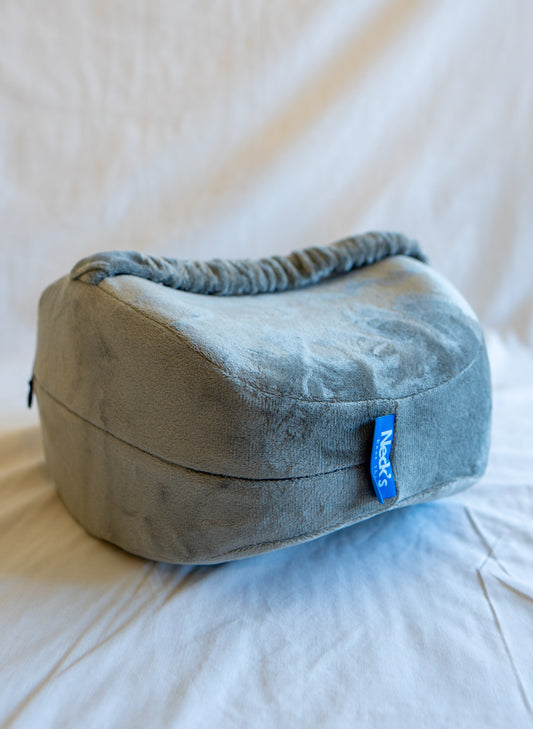 Orthopaedic knee pillow